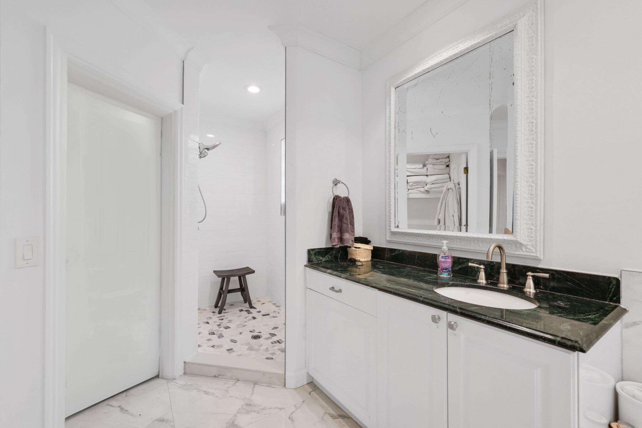 305 SW 17th Street