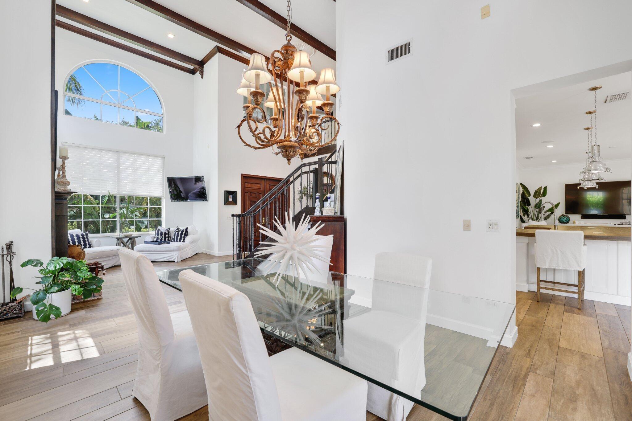 305 SW 17th Street