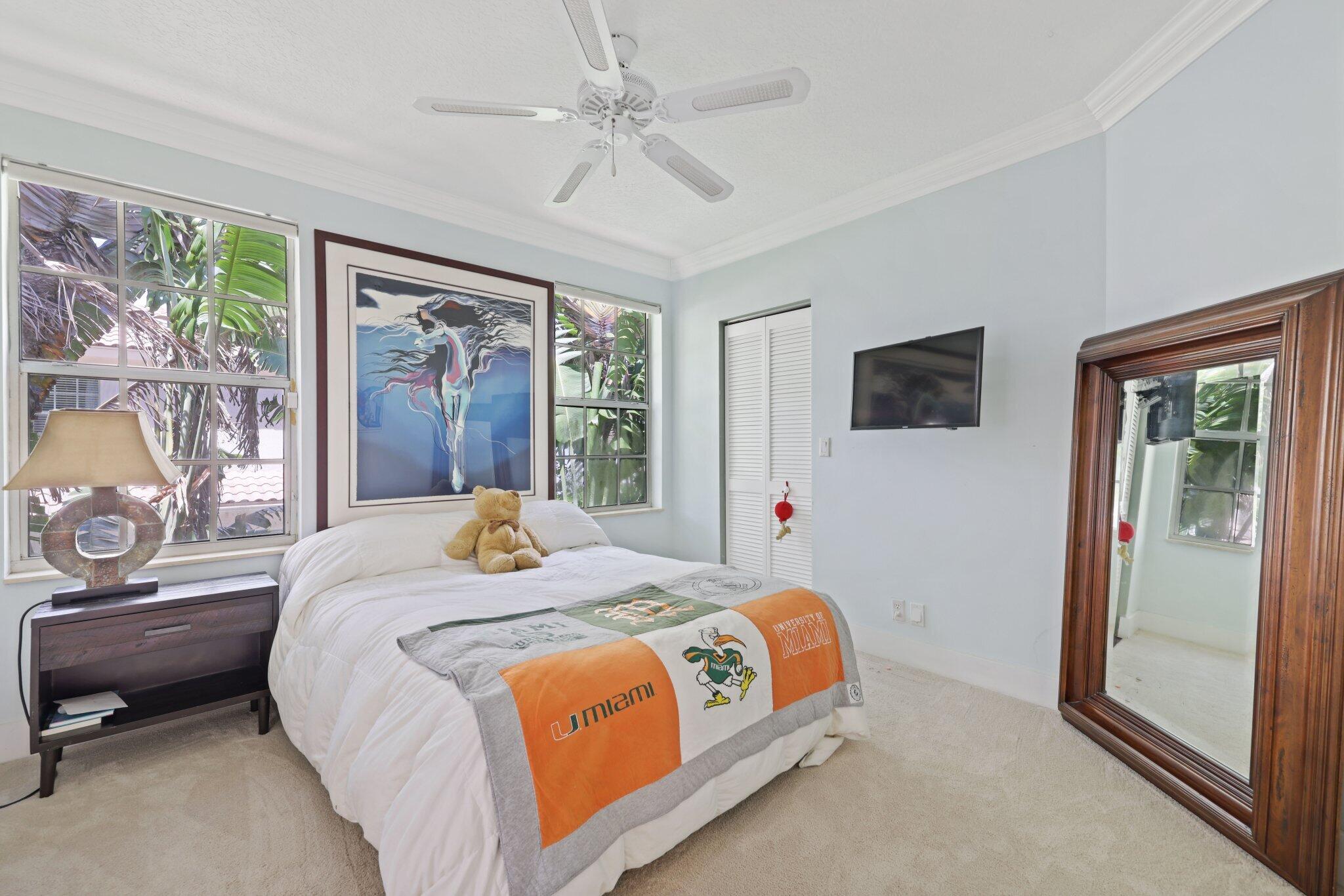 305 SW 17th Street