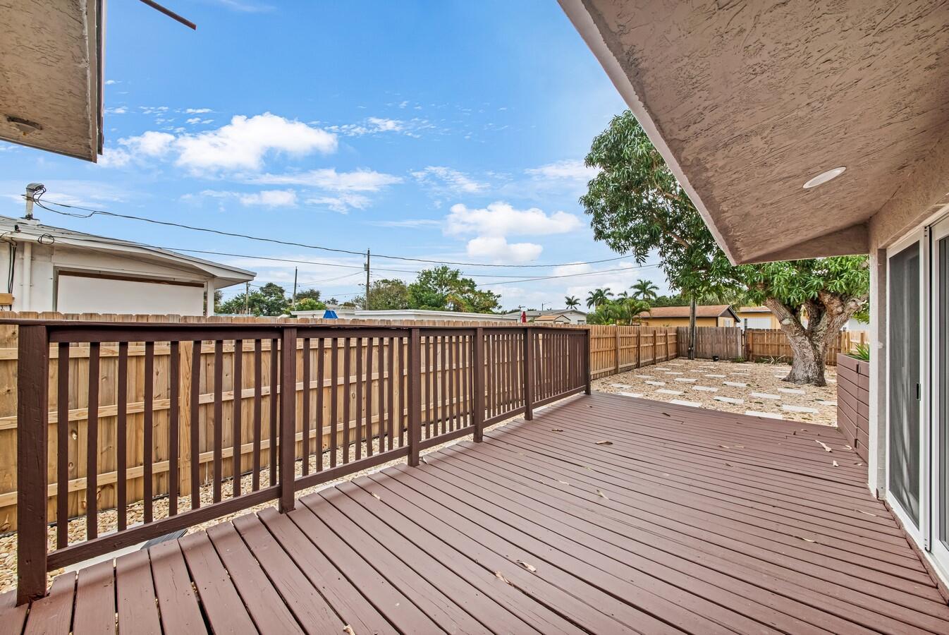 526 W Perry Street A, Lantana