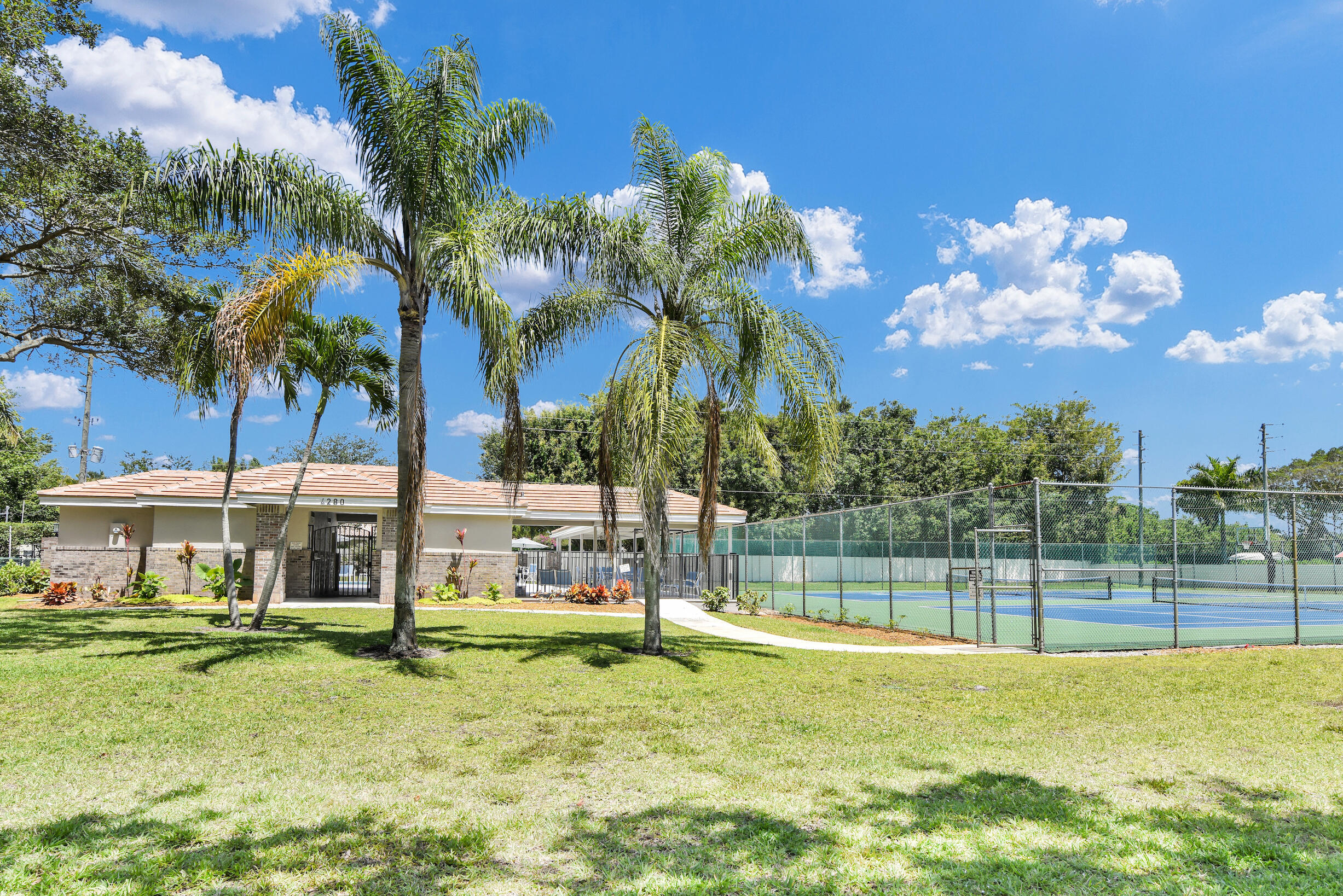 4785 Sherwood Forest Drive