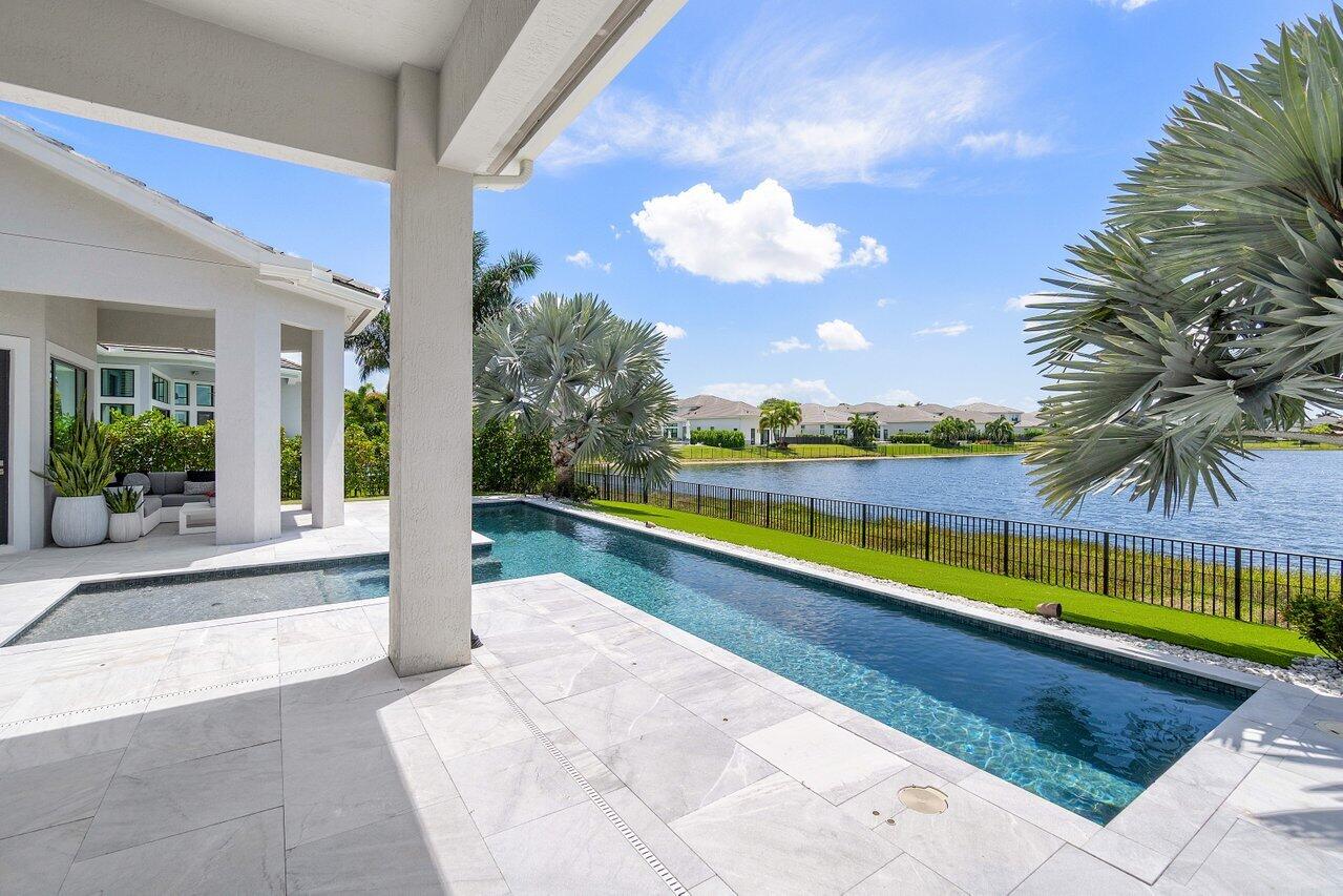 2560 NW 75th Street