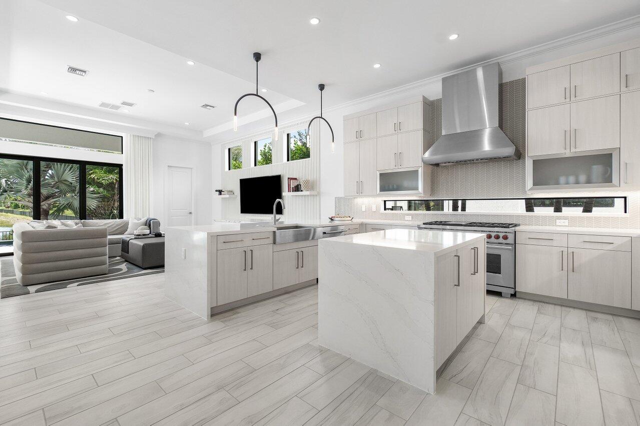 2560 NW 75th Street