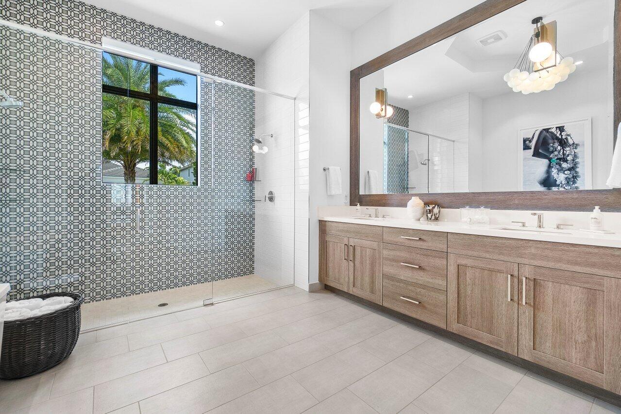 2560 NW 75th Street