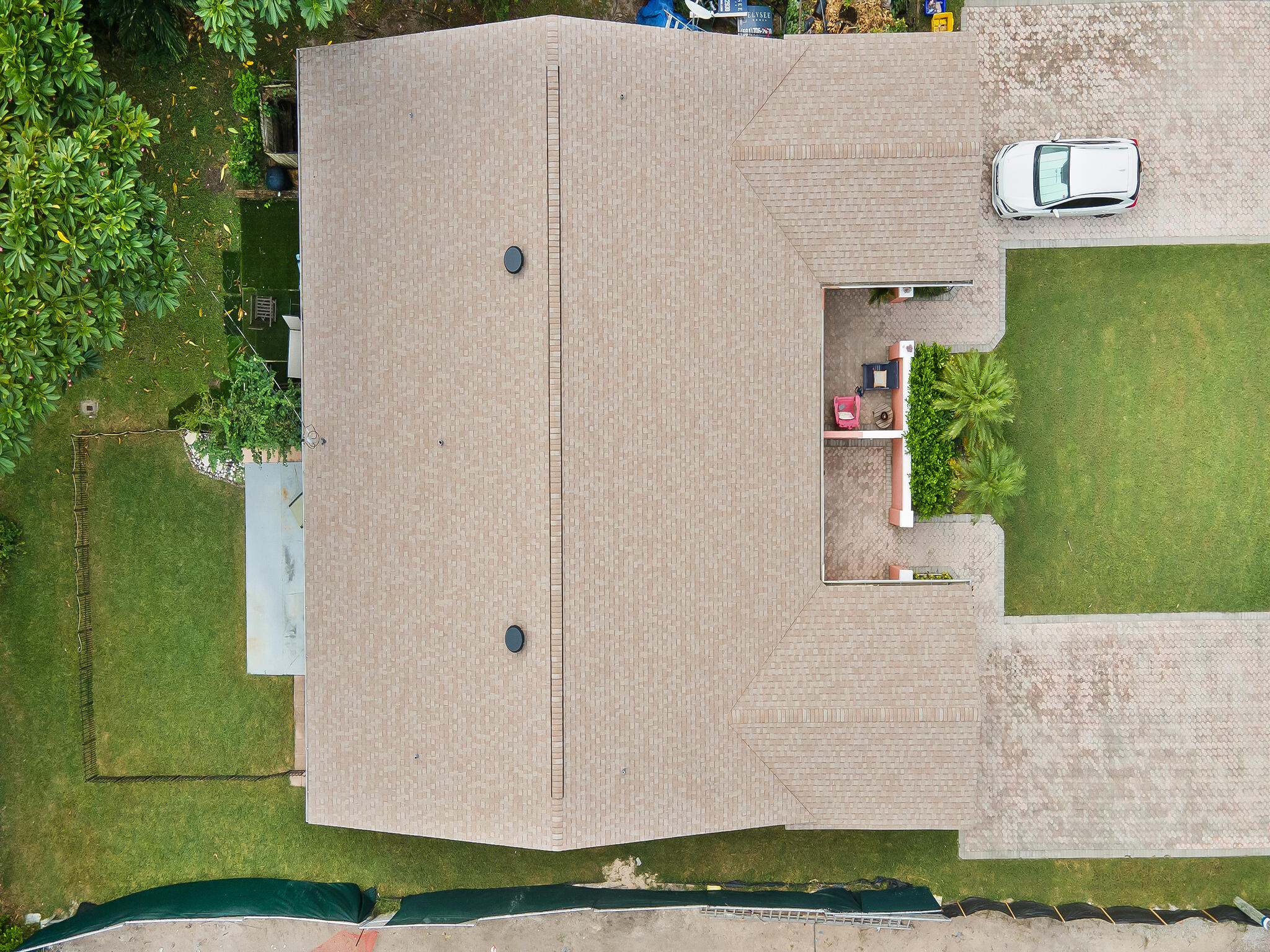 280 NE Wavecrest Way