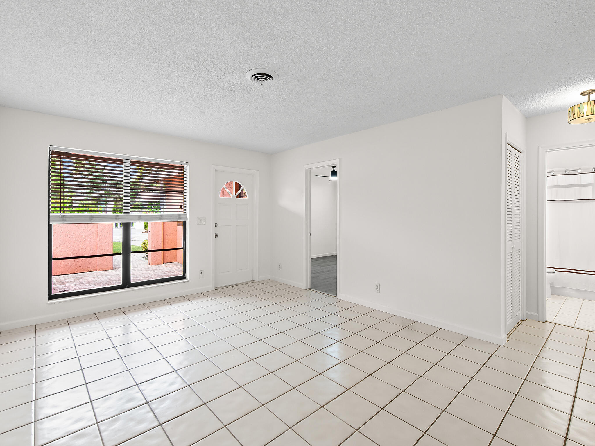 280 NE Wavecrest Way