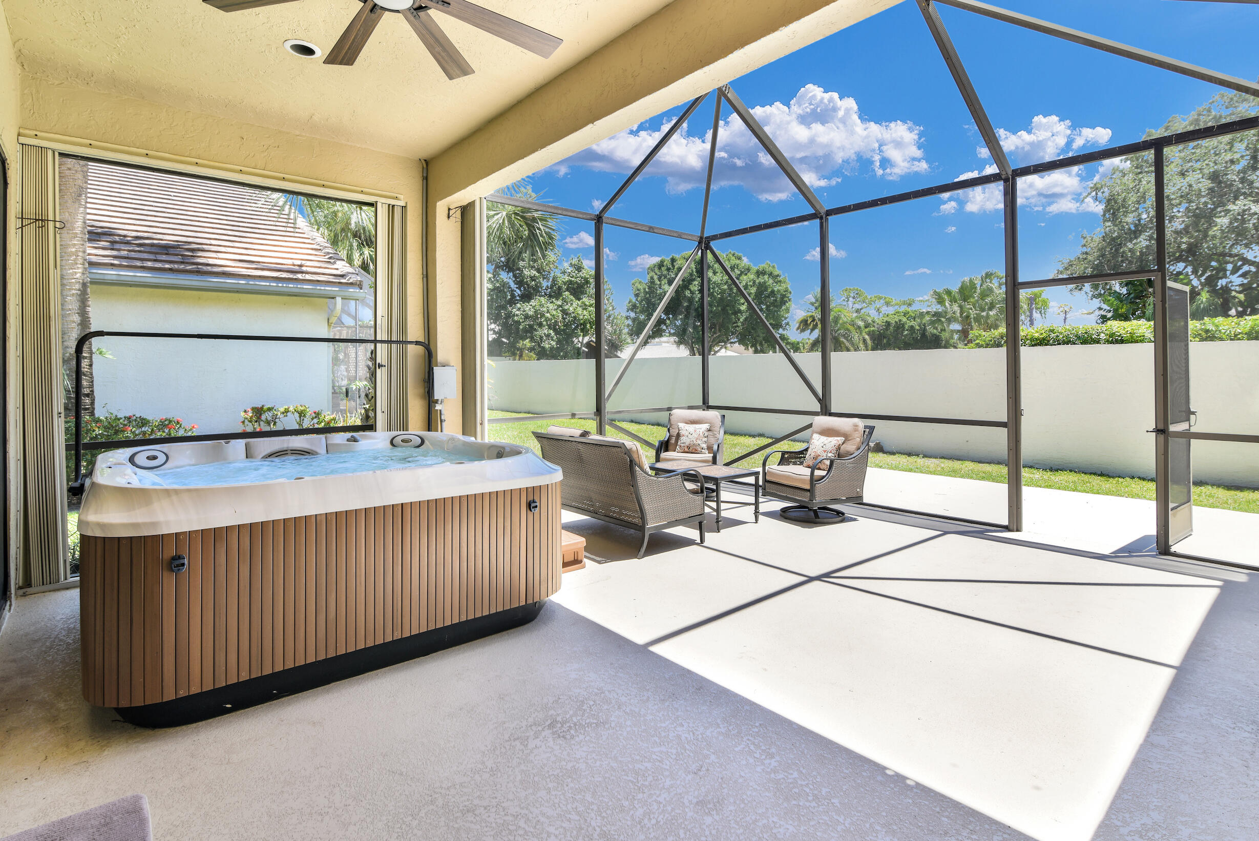 4800 Sherwood Forest Drive