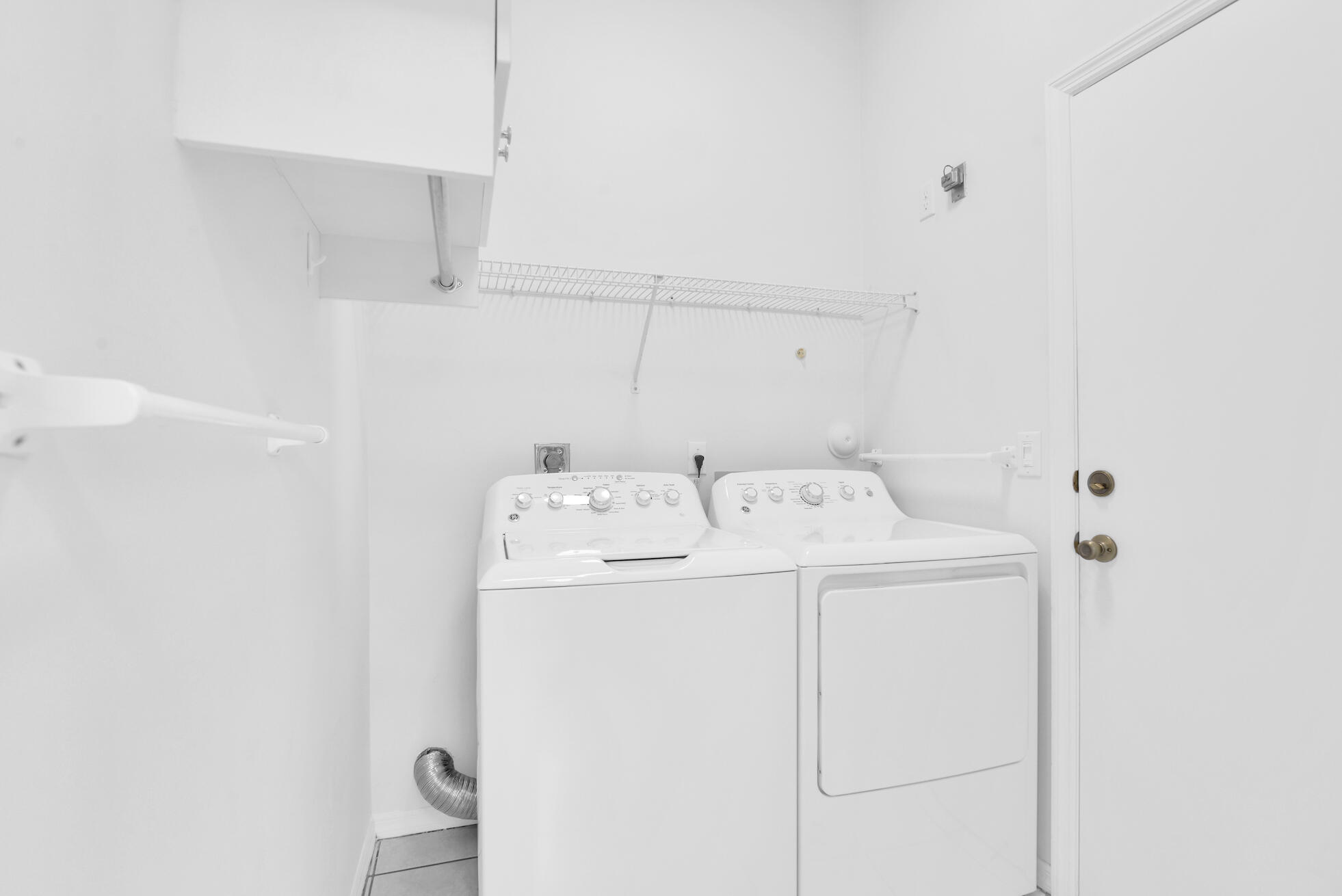 4800 Sherwood Forest Drive