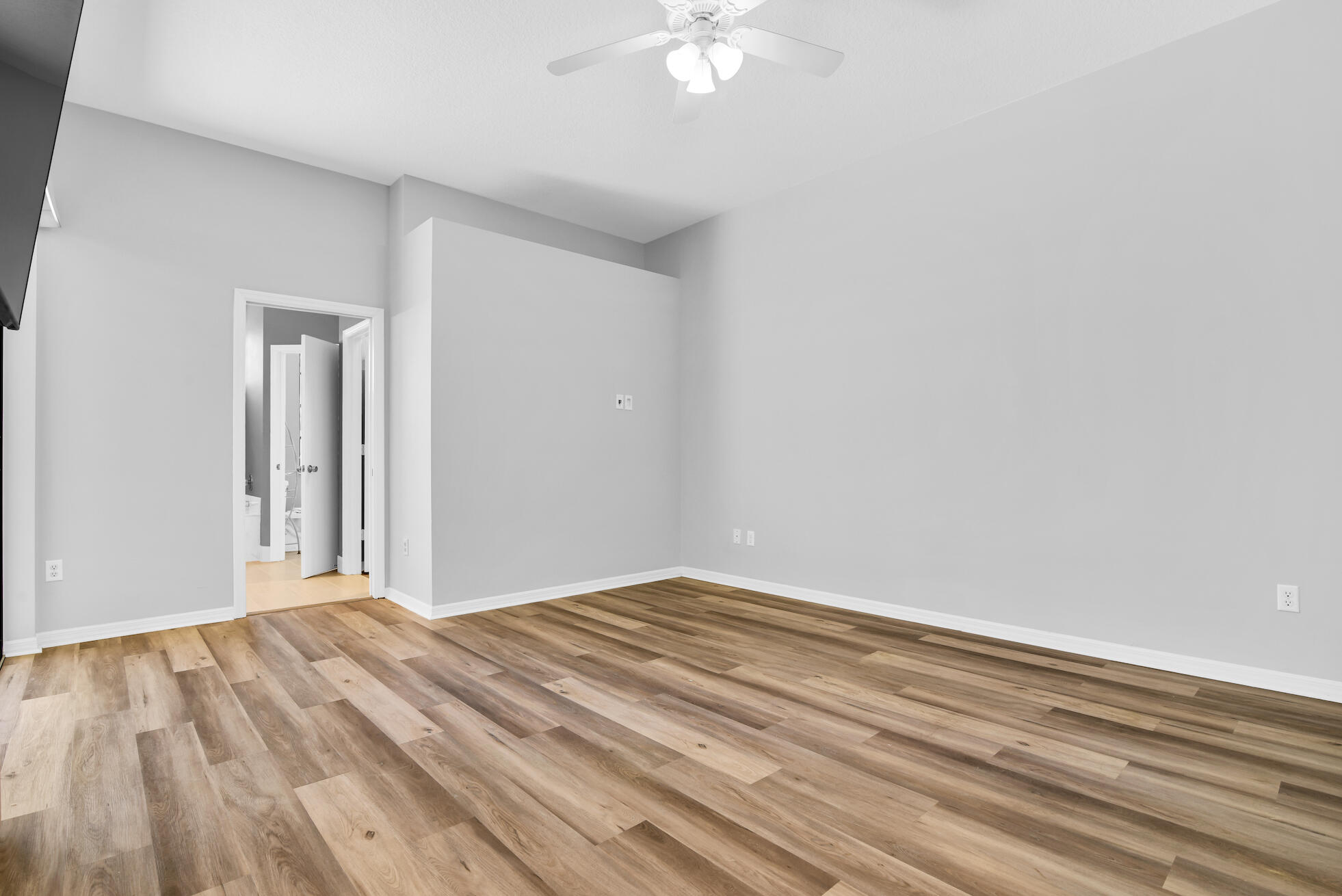 4800 Sherwood Forest Drive