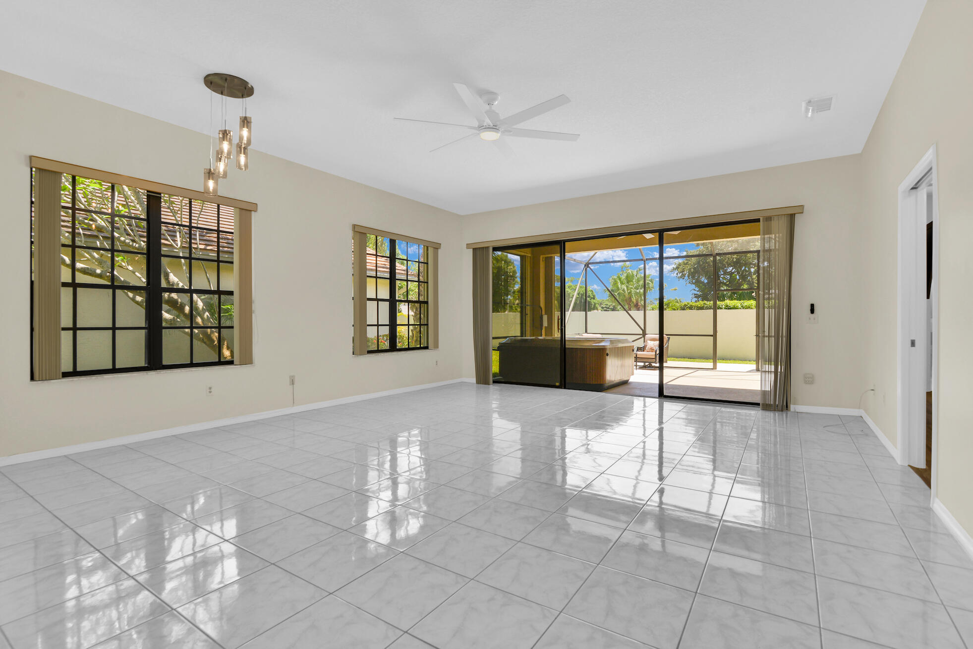 4800 Sherwood Forest Drive