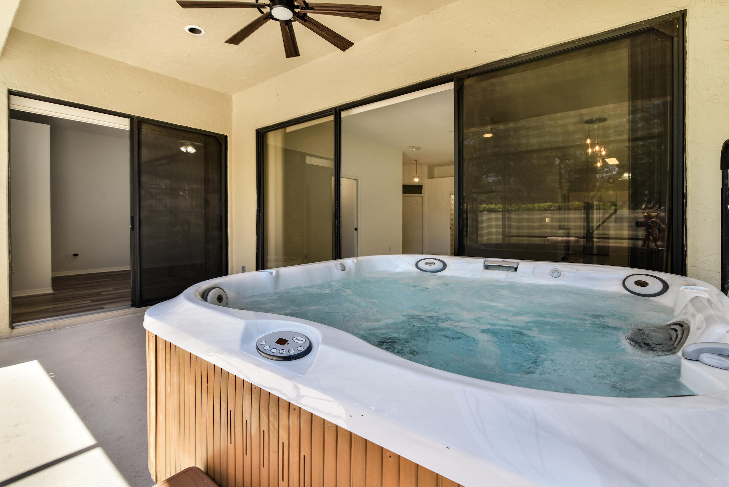 4800 Sherwood Forest Drive