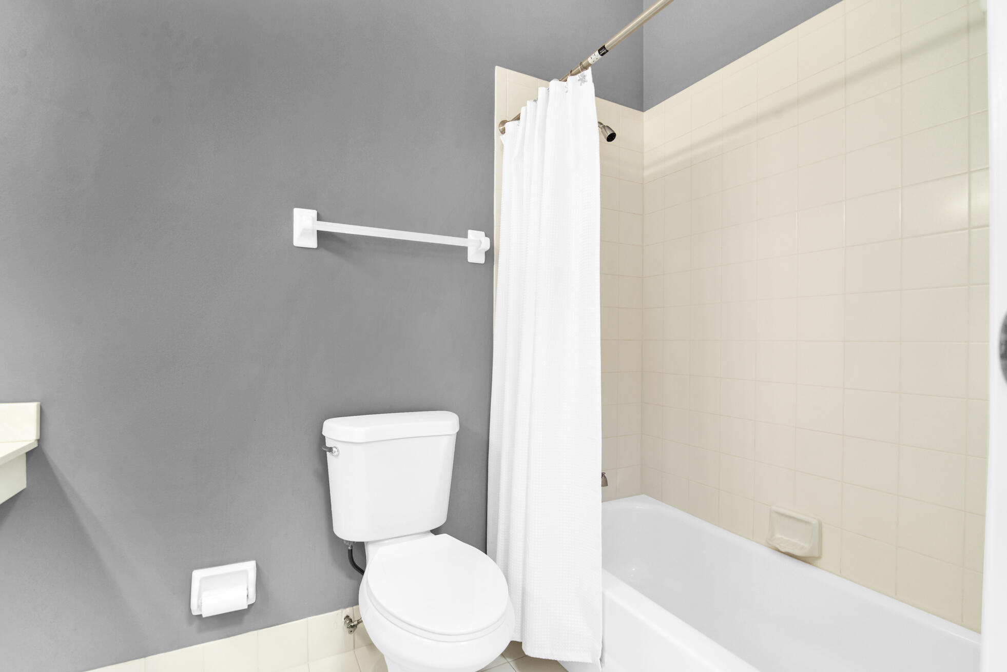 4800 Sherwood Forest Drive