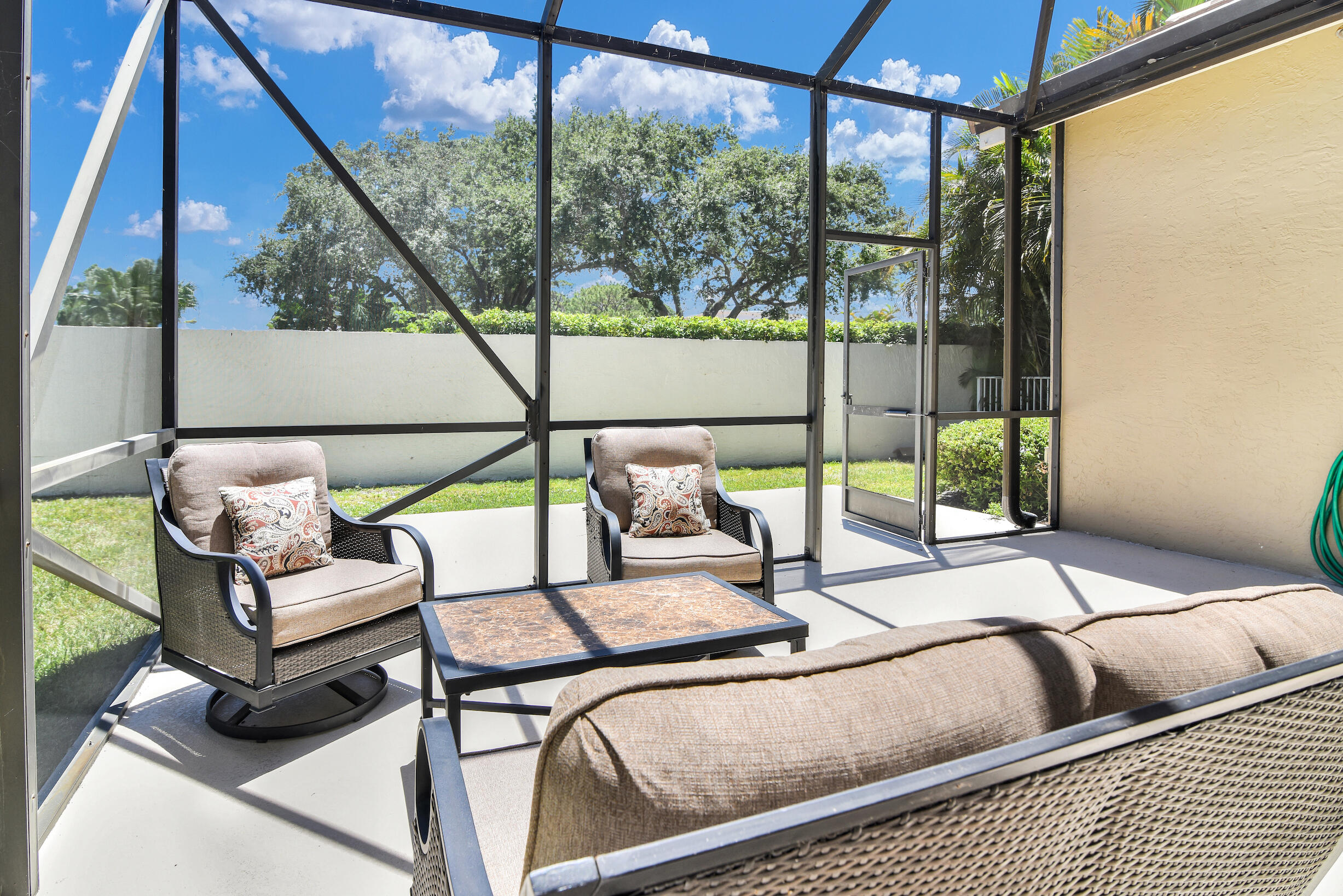 4800 Sherwood Forest Drive