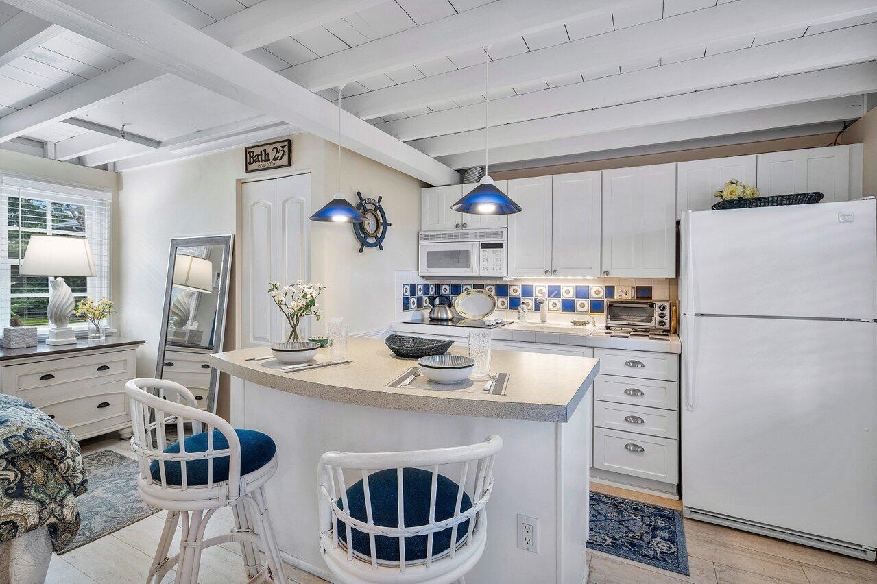 521 N Swinton Avenue