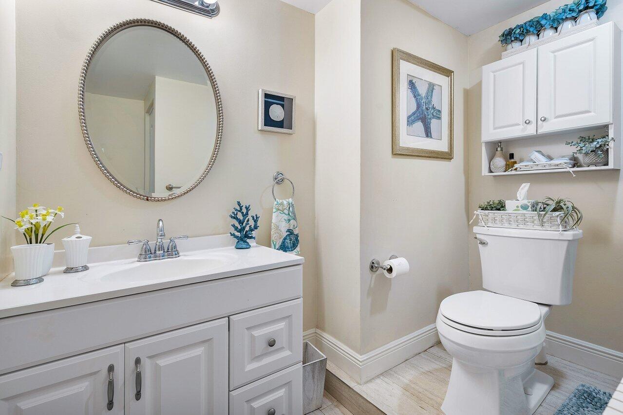 521 N Swinton Avenue