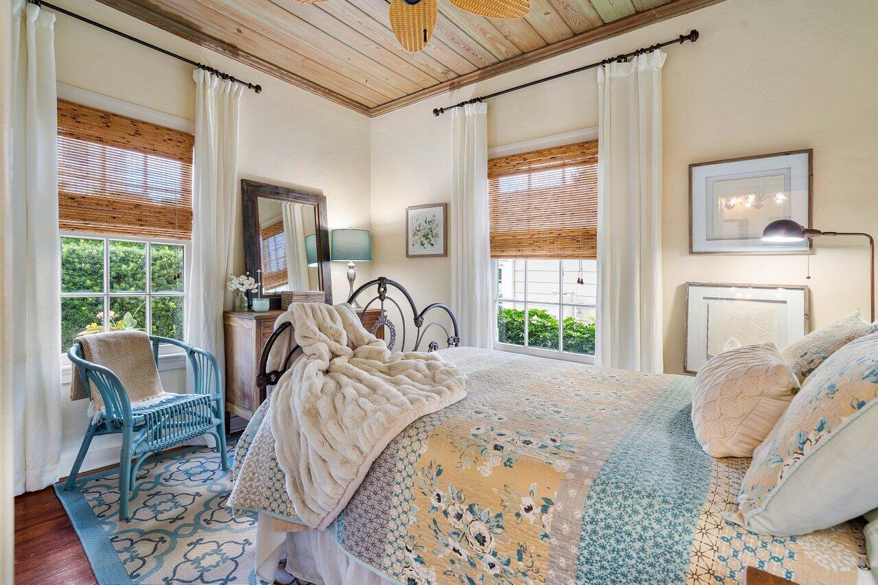 521 N Swinton Avenue