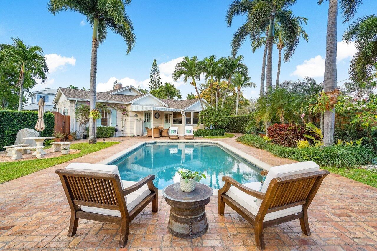 521 N Swinton Avenue