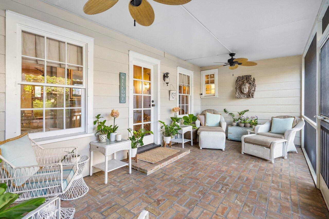 521 N Swinton Avenue