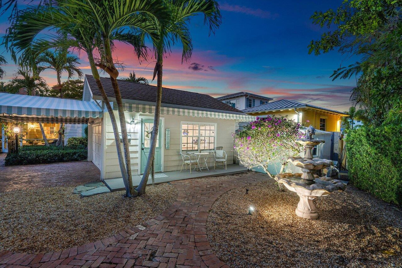 521 N Swinton Avenue