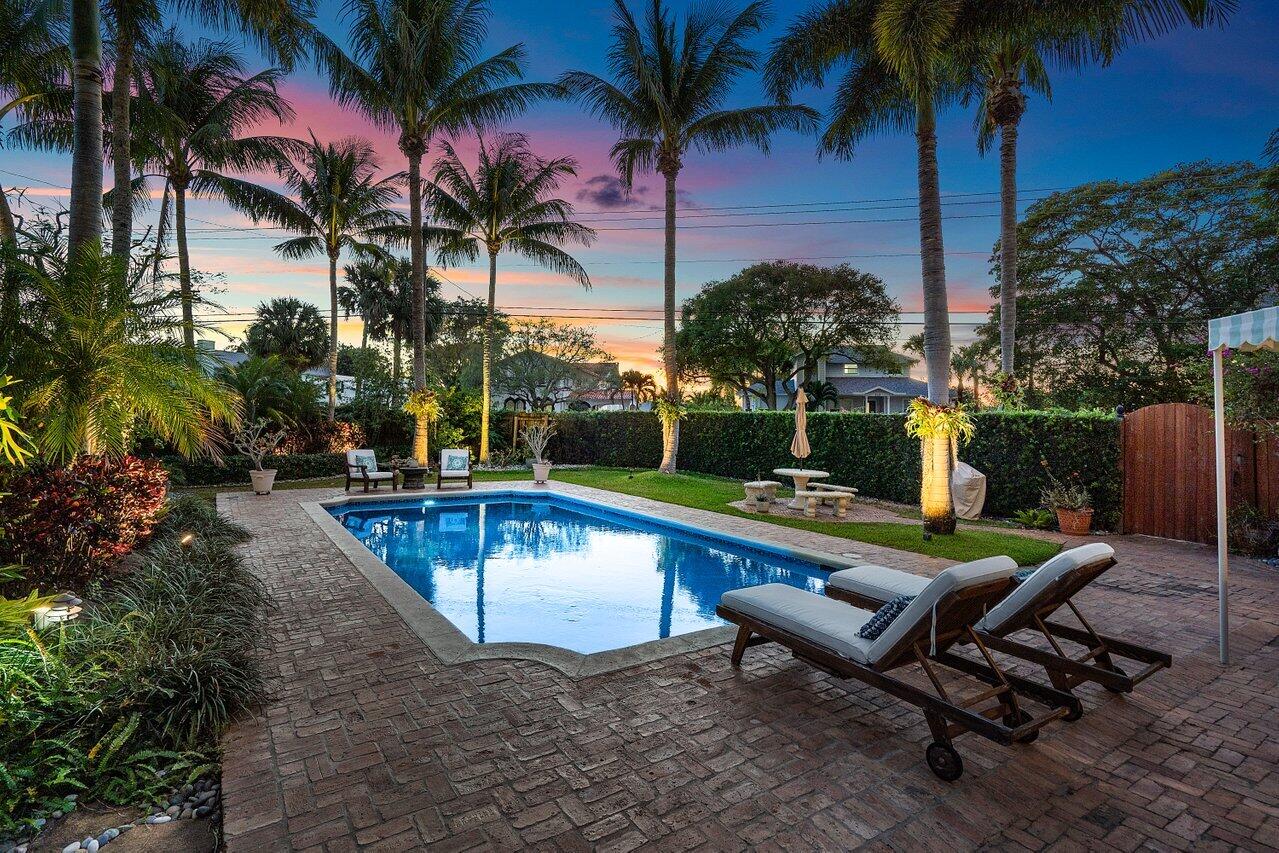 521 N Swinton Avenue