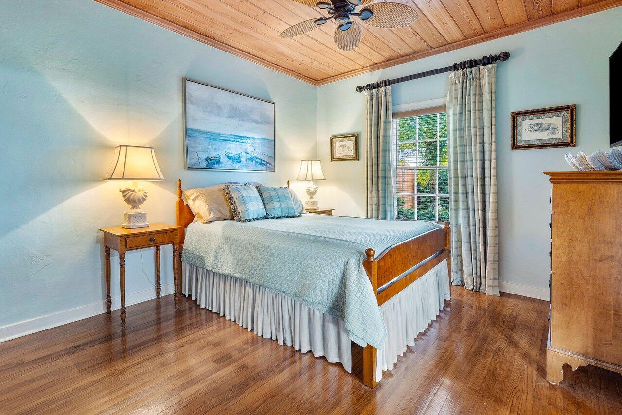 521 N Swinton Avenue