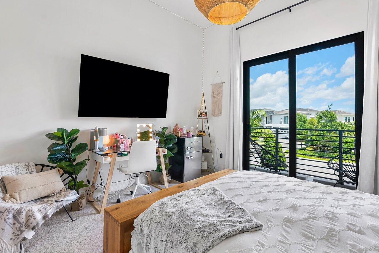 9180 Benedetta Place