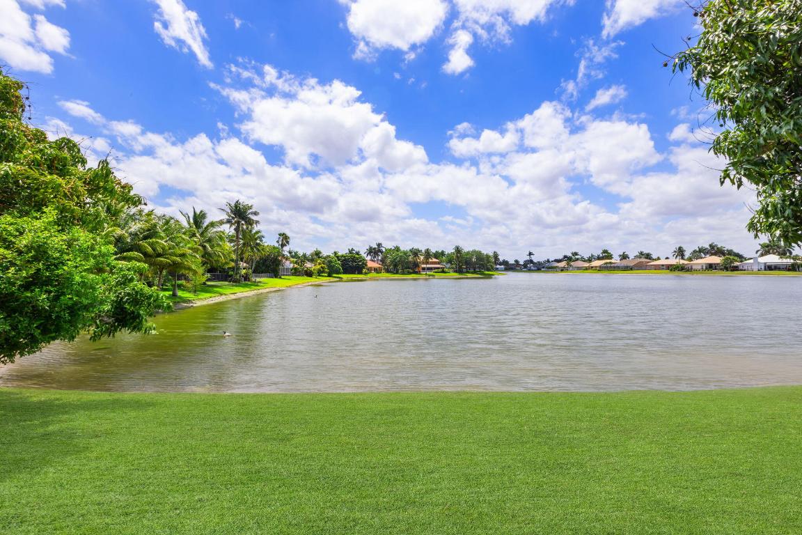 21159 Falls Ridge Way