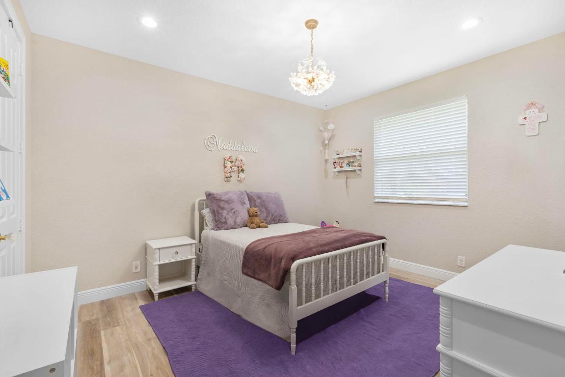 21159 Falls Ridge Way