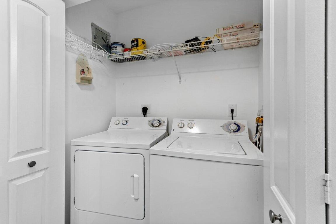 233 S Federal Hwy Highway 208