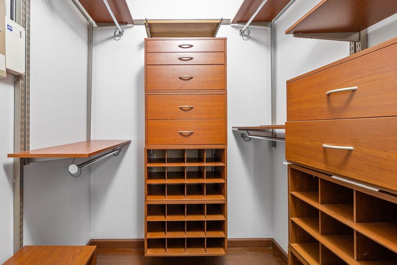 233 S Federal Hwy Highway 208