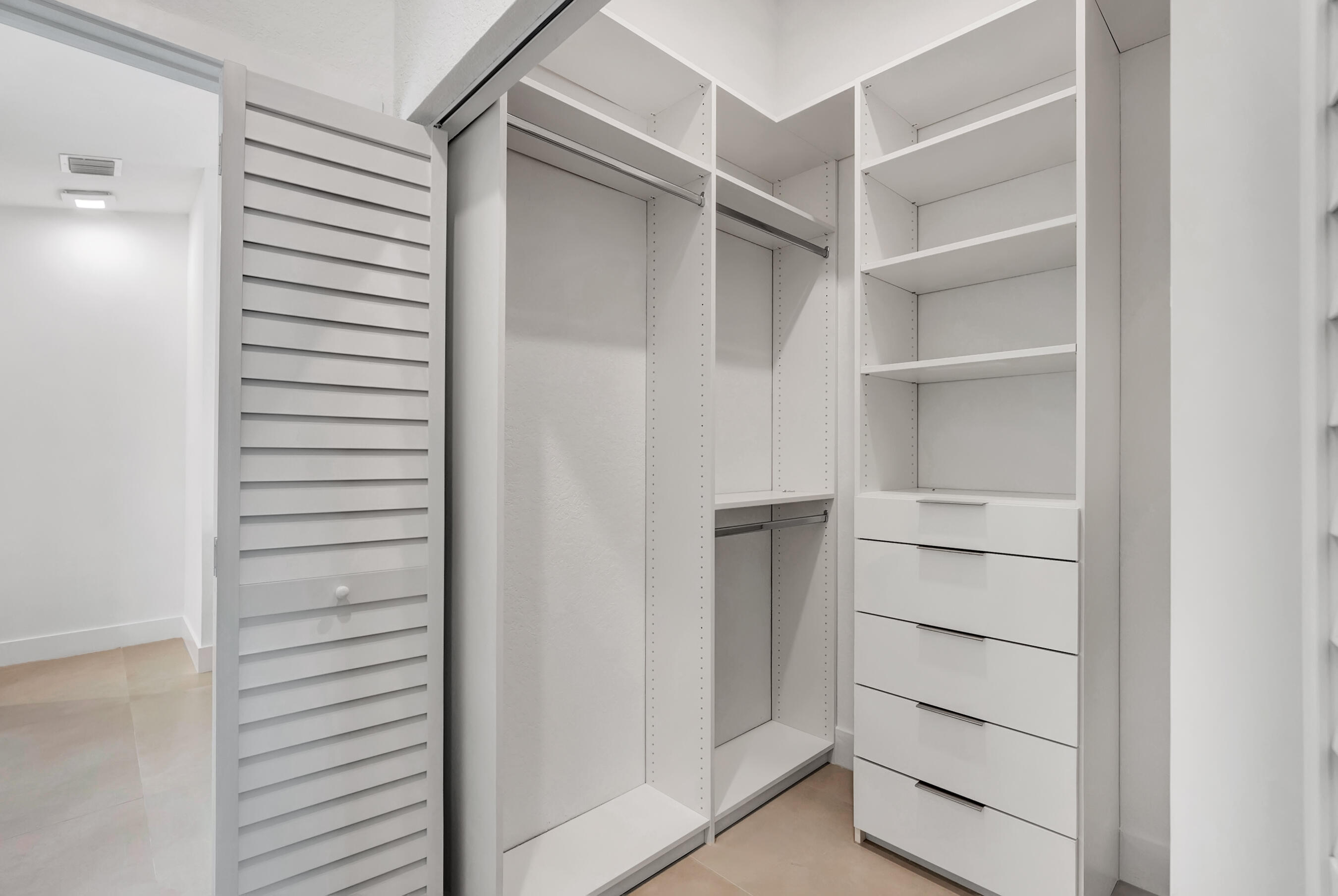 1175 Sea Grape Circle