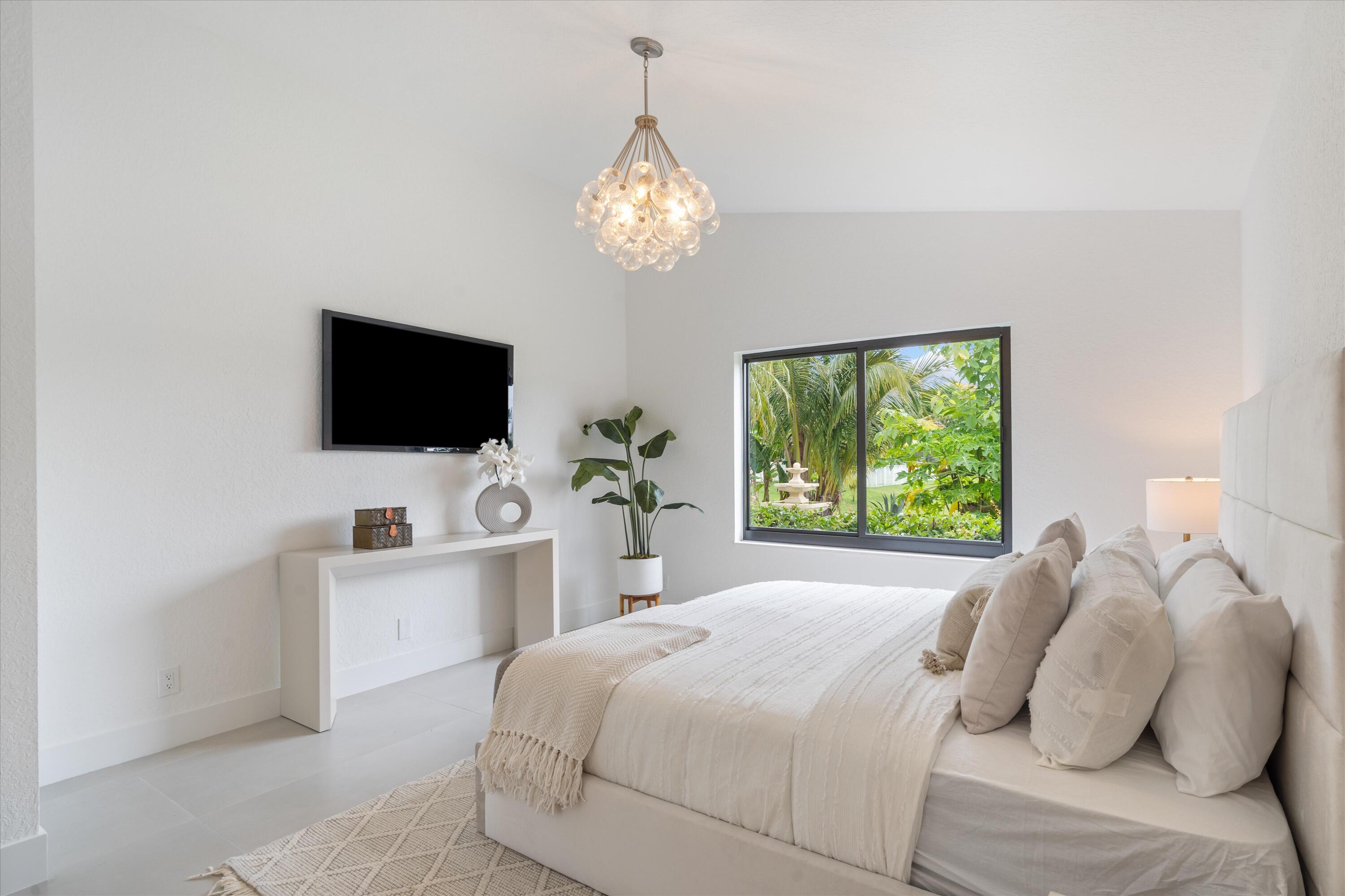 1175 Sea Grape Circle