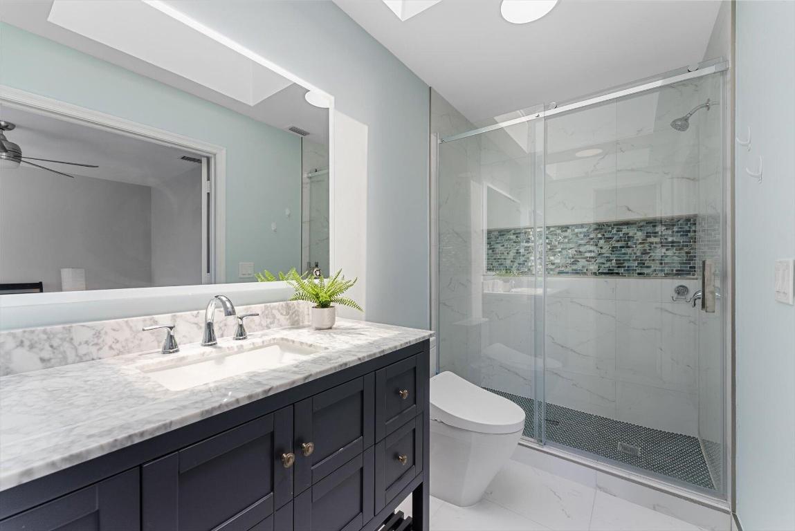 1194 Hillsboro Mile 31