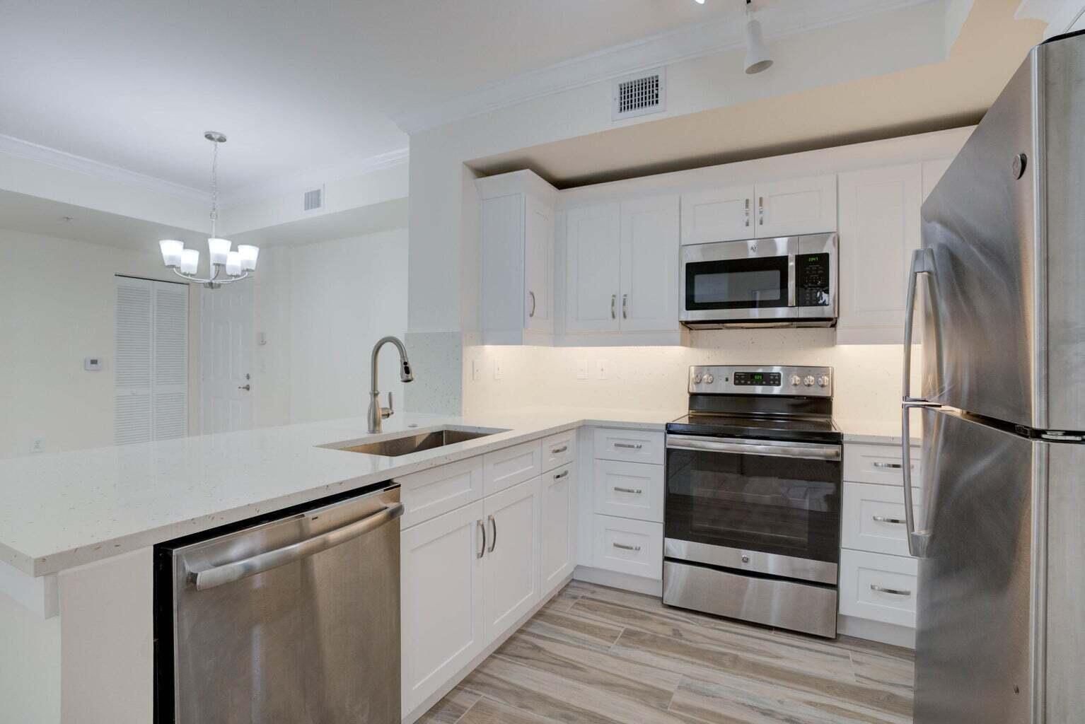 780 S Sapodilla Avenue 411