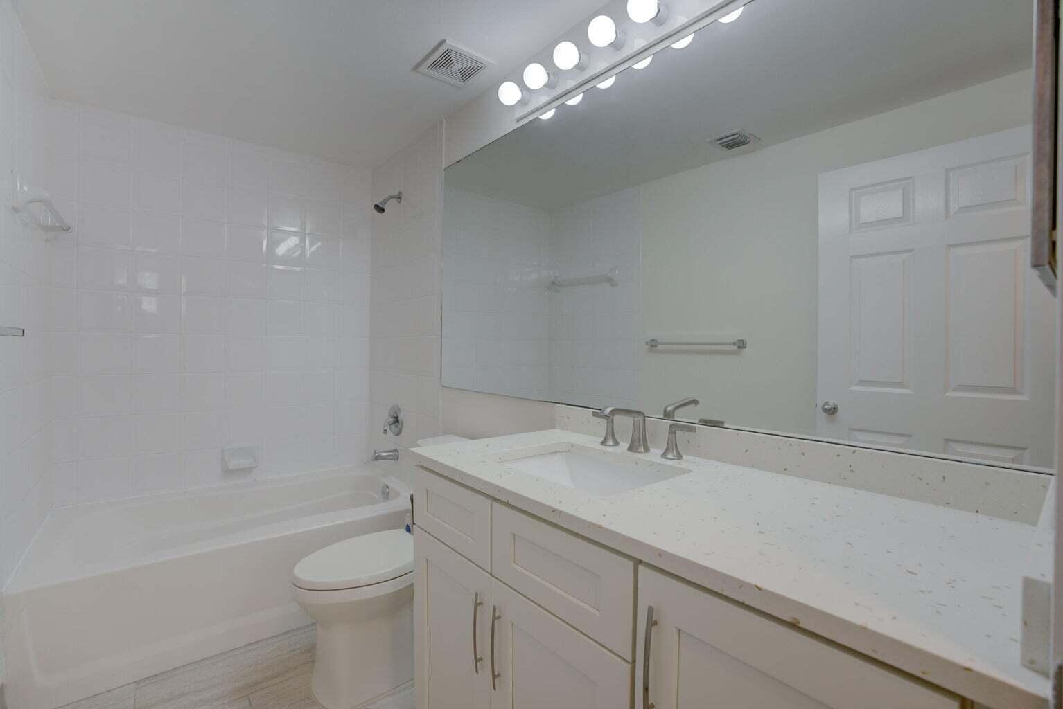 780 S Sapodilla Avenue 411