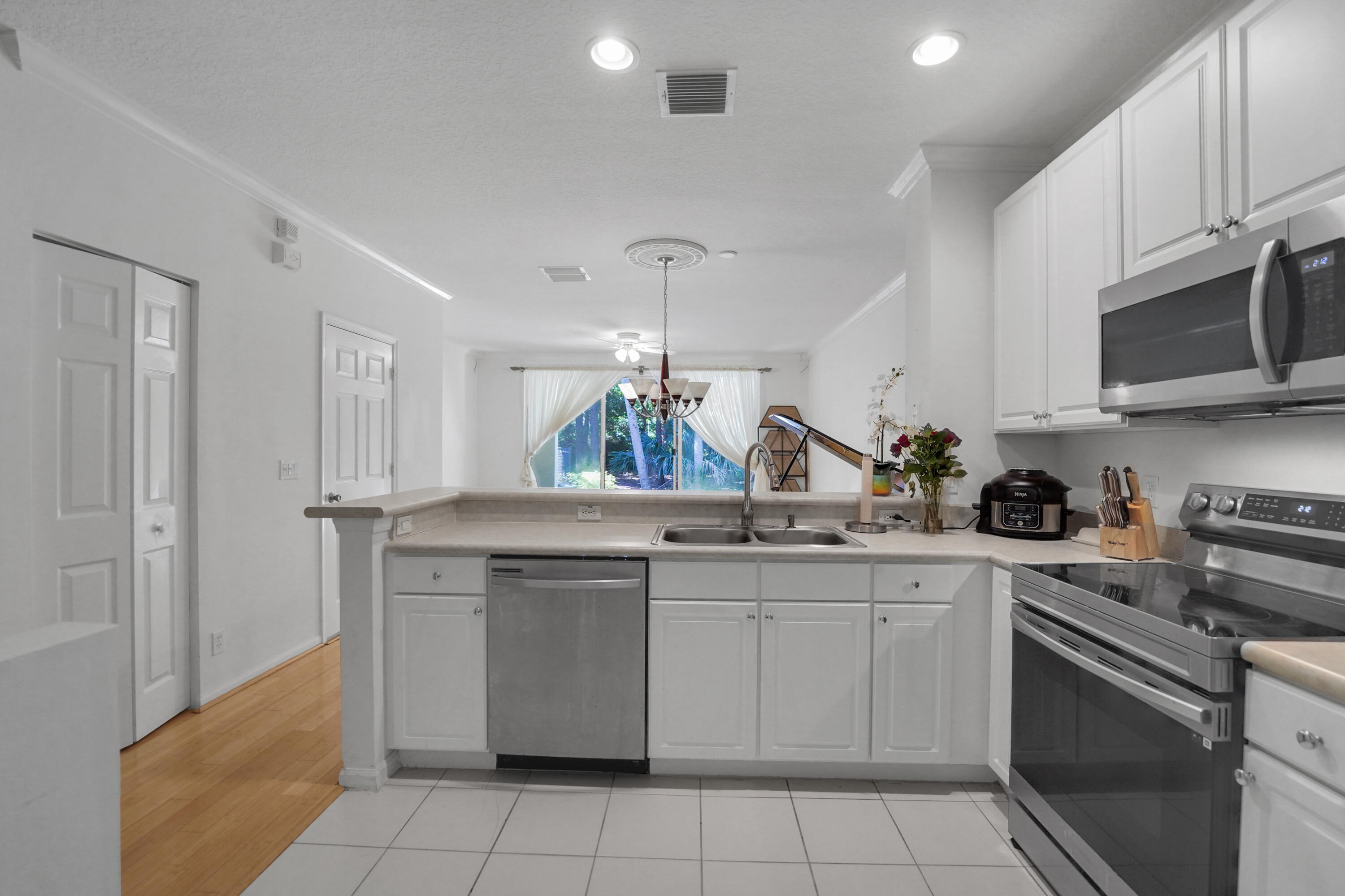 9728 Lago Drive