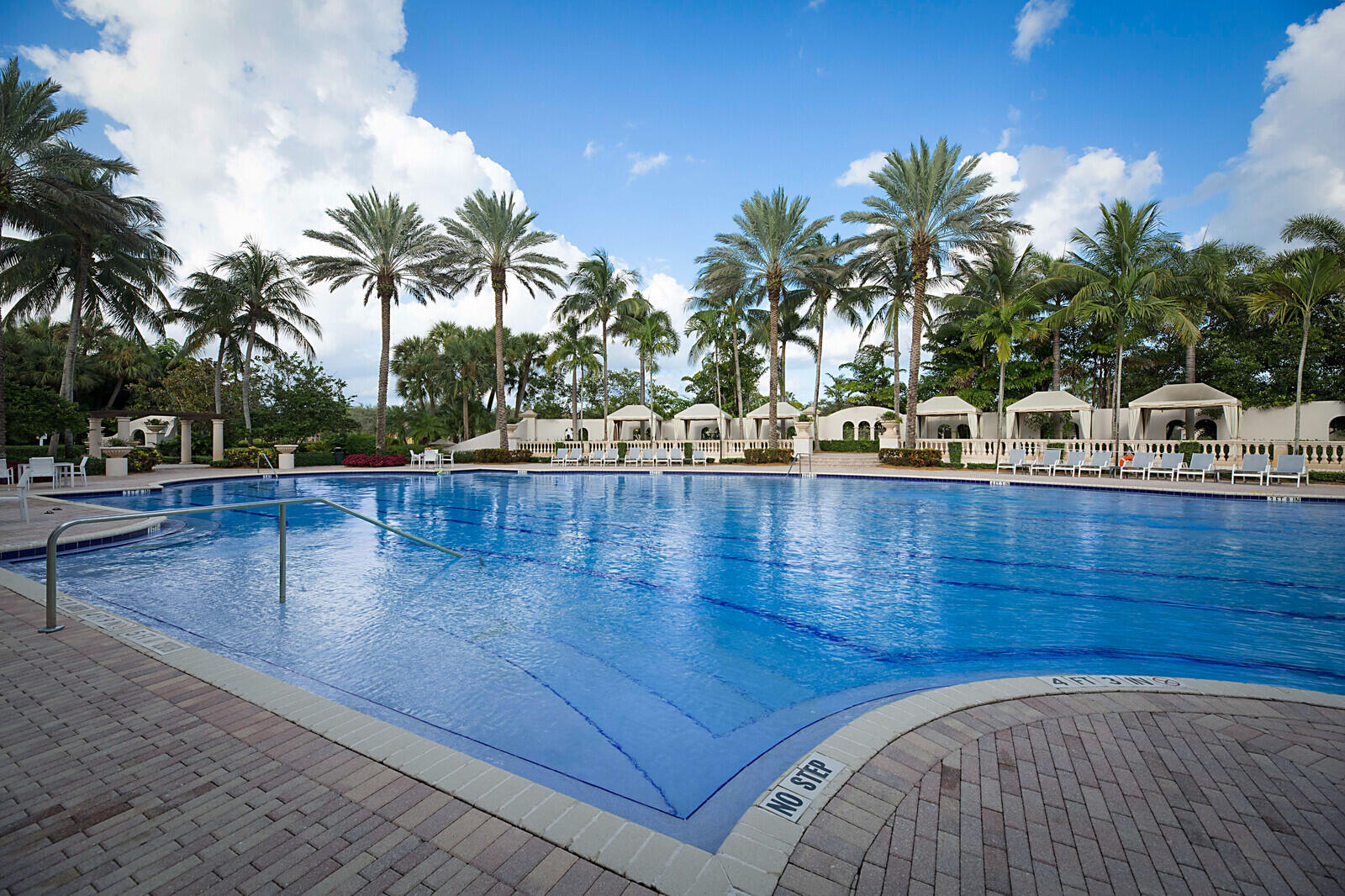 17857 Villa Club Way