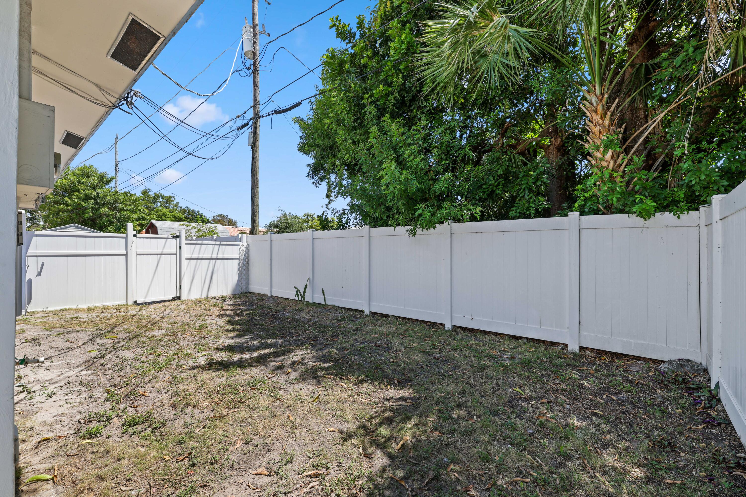 420 NE 11th Avenue 1-2