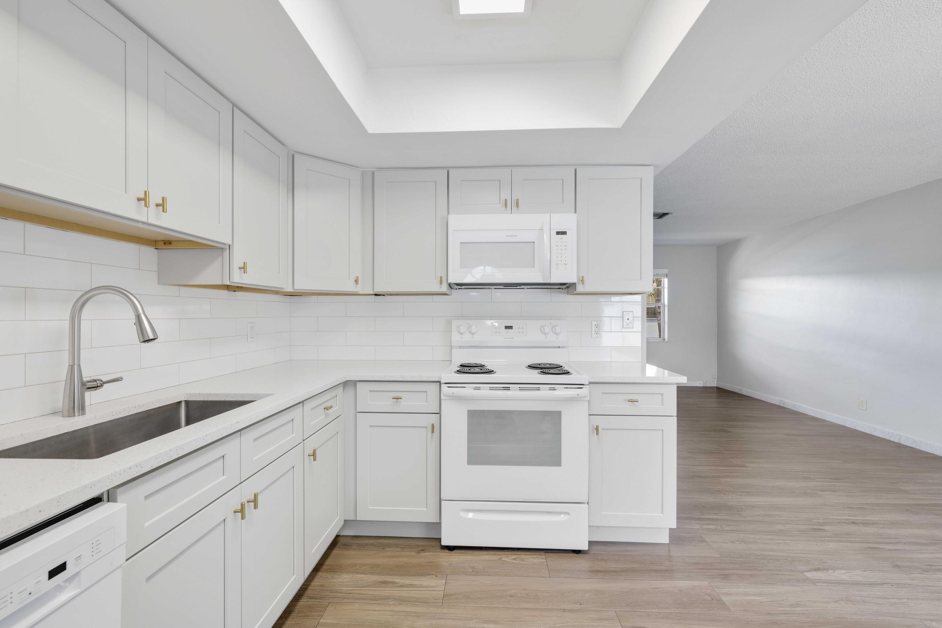 420 NE 11th Avenue 1-2