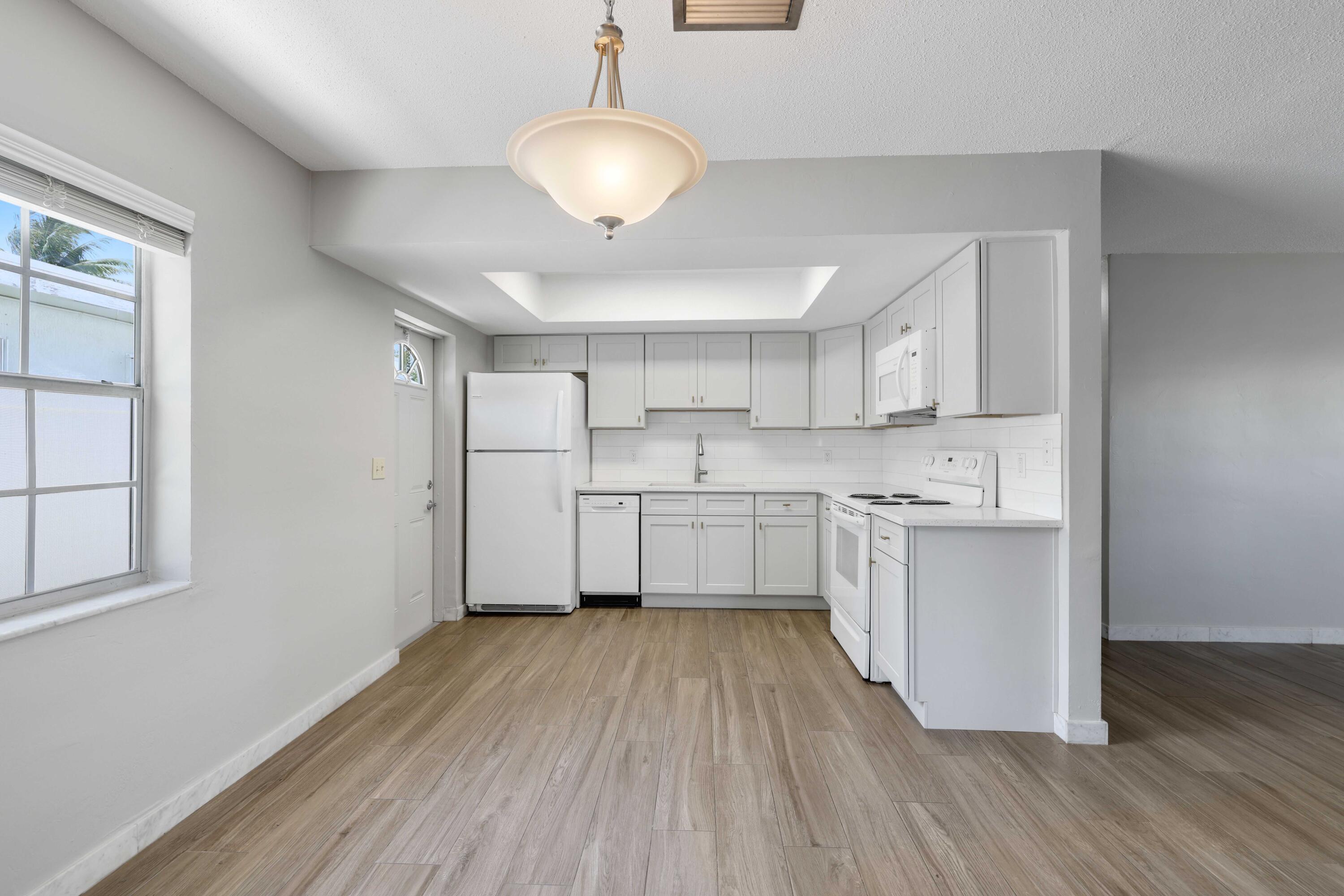 420 NE 11th Avenue 1-2