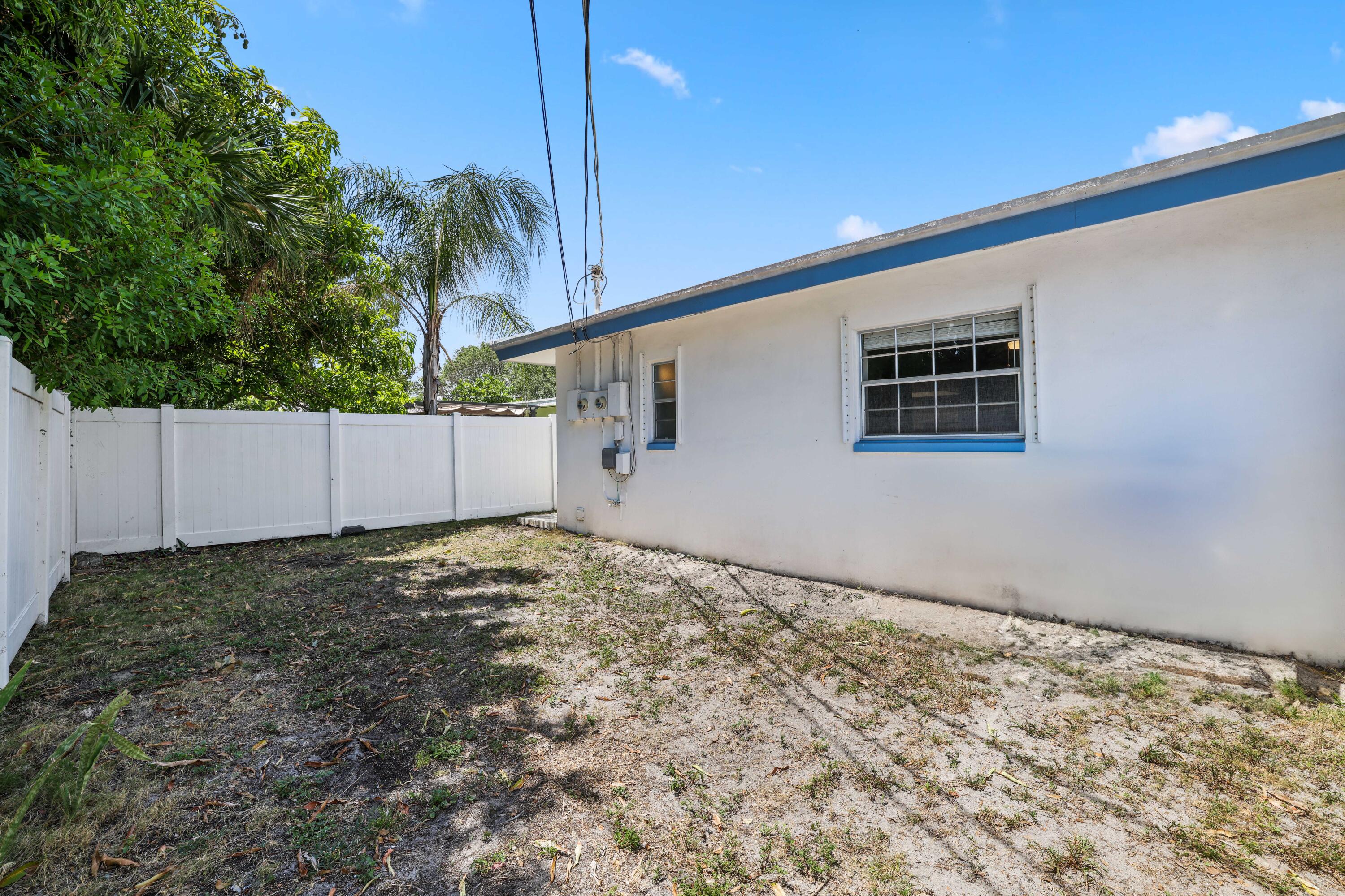420 NE 11th Avenue 1-2