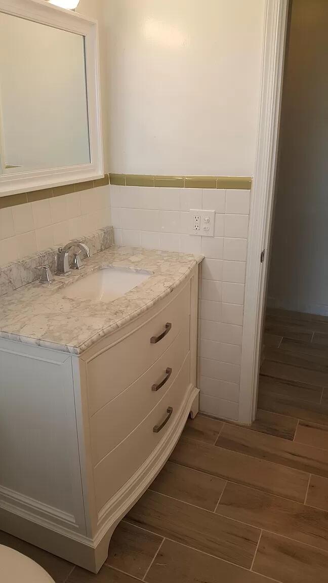 420 NE 11th Avenue 1-2