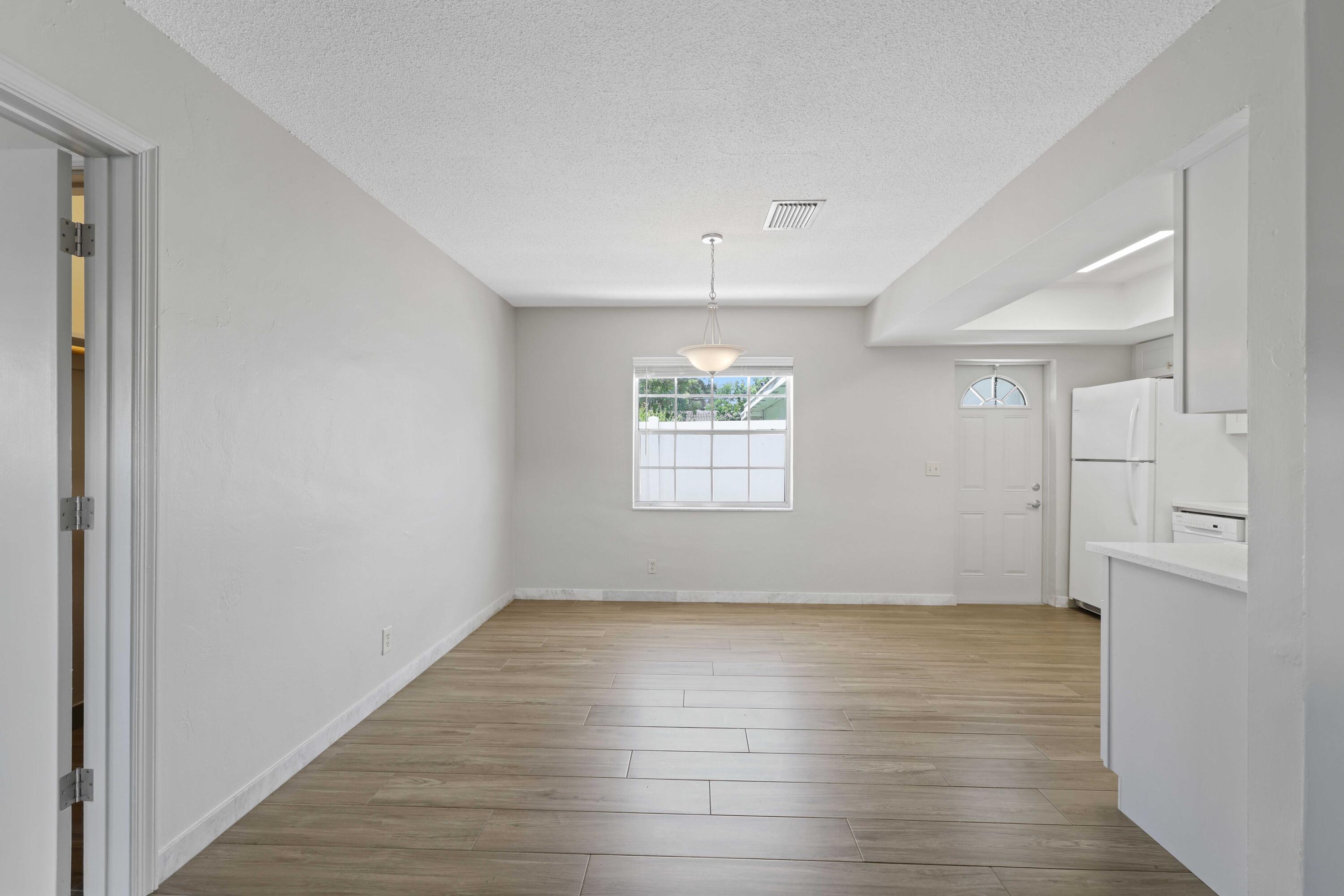 420 NE 11th Avenue 1-2