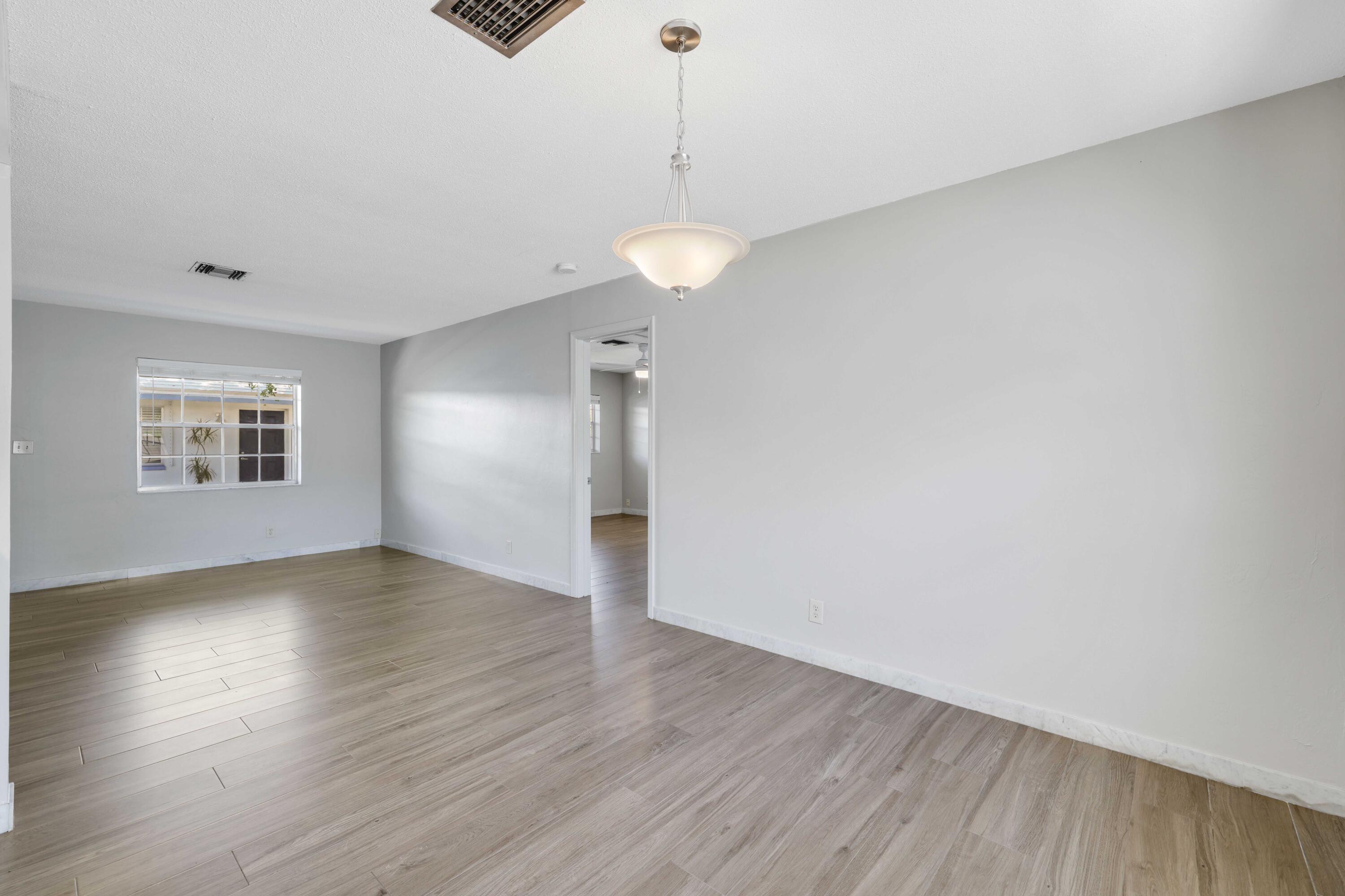 420 NE 11th Avenue 1-2