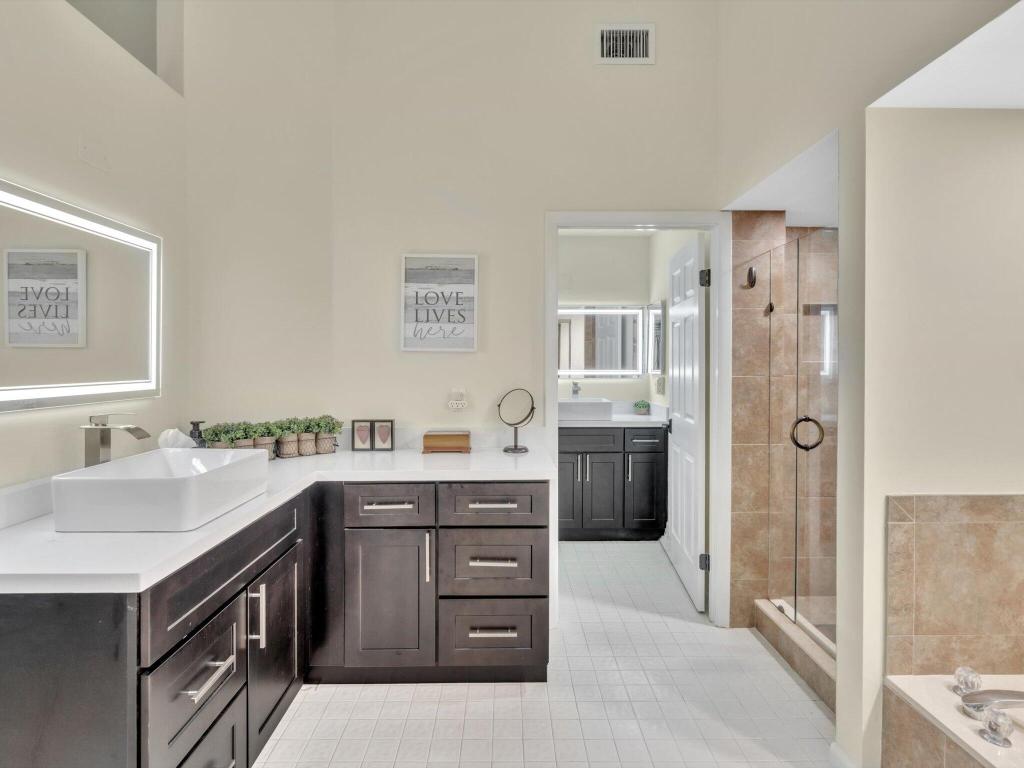 8087 Cassia Drive, Boynton Beach