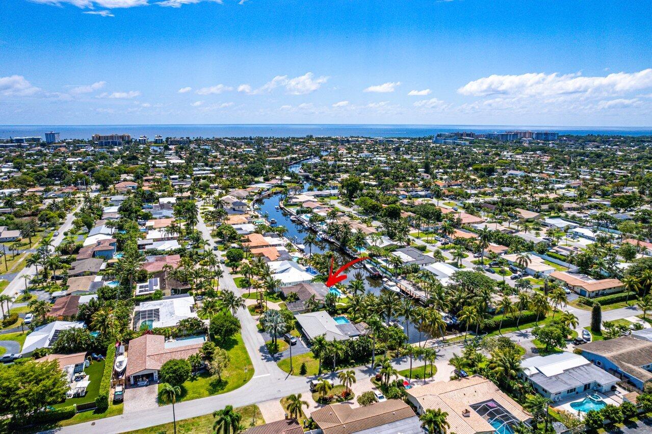 906 SE 10th Court