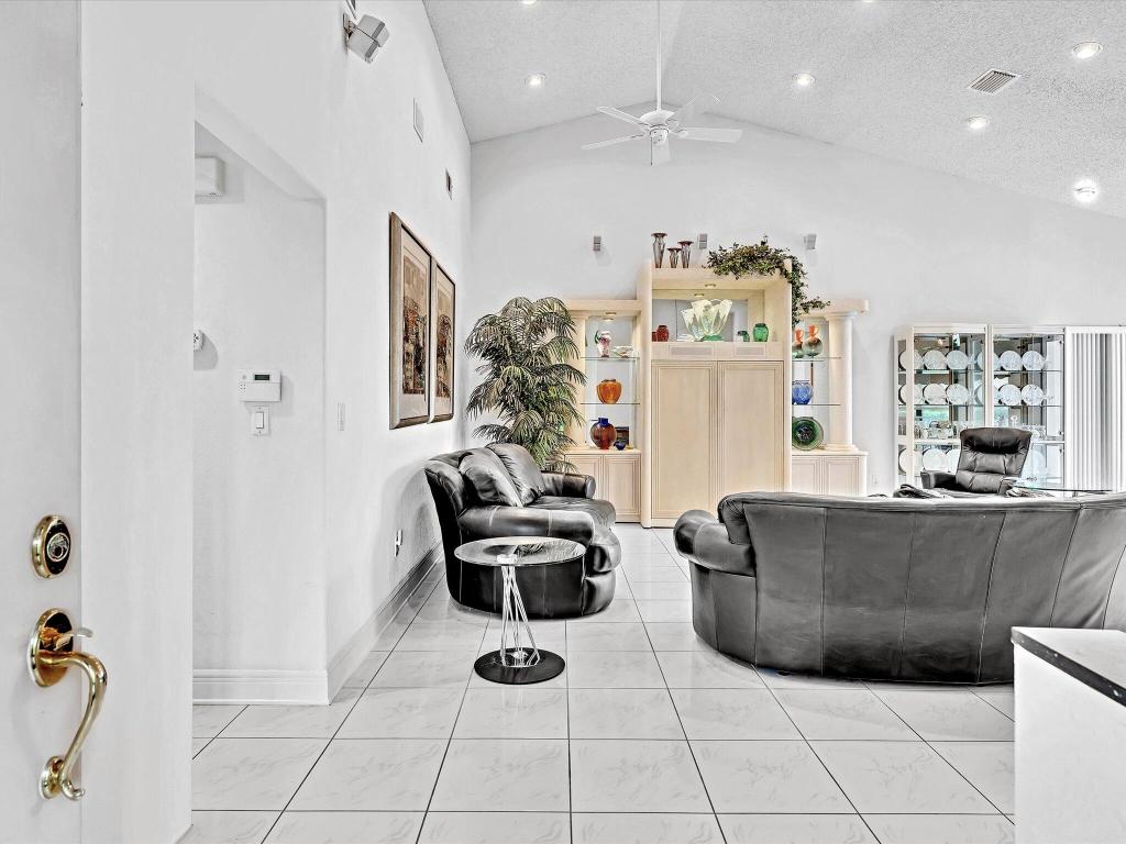 8230 Cassia Drive, Boynton Beach