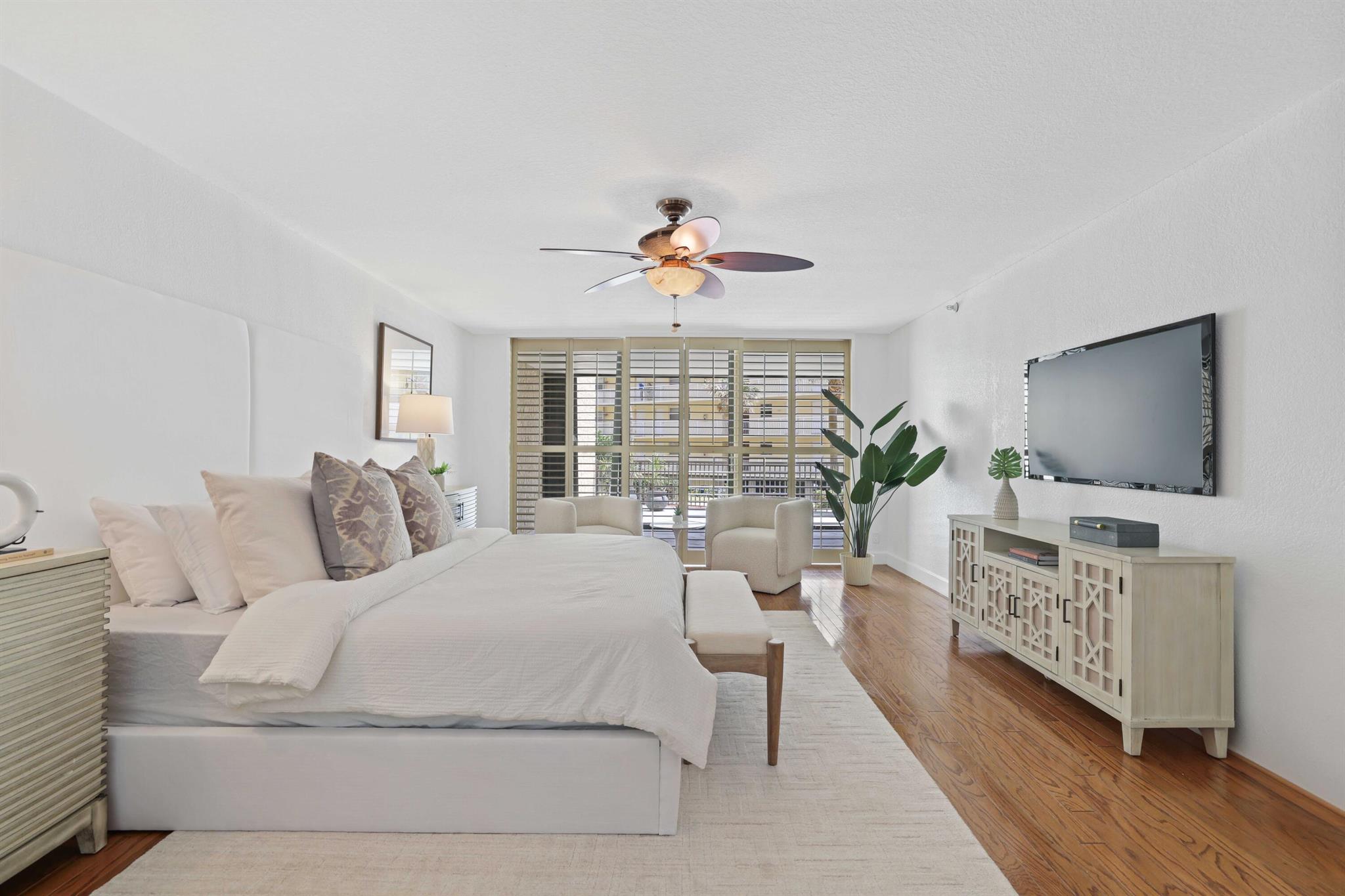 1167 Hillsboro Mile 110