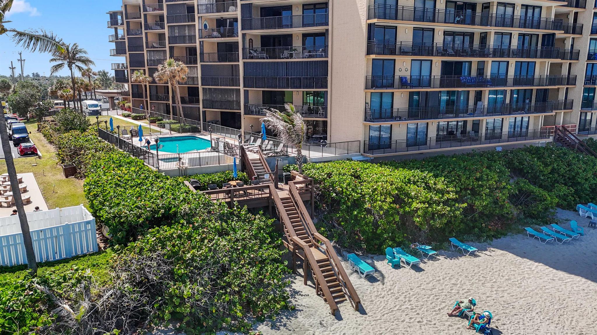 1167 Hillsboro Mile 110