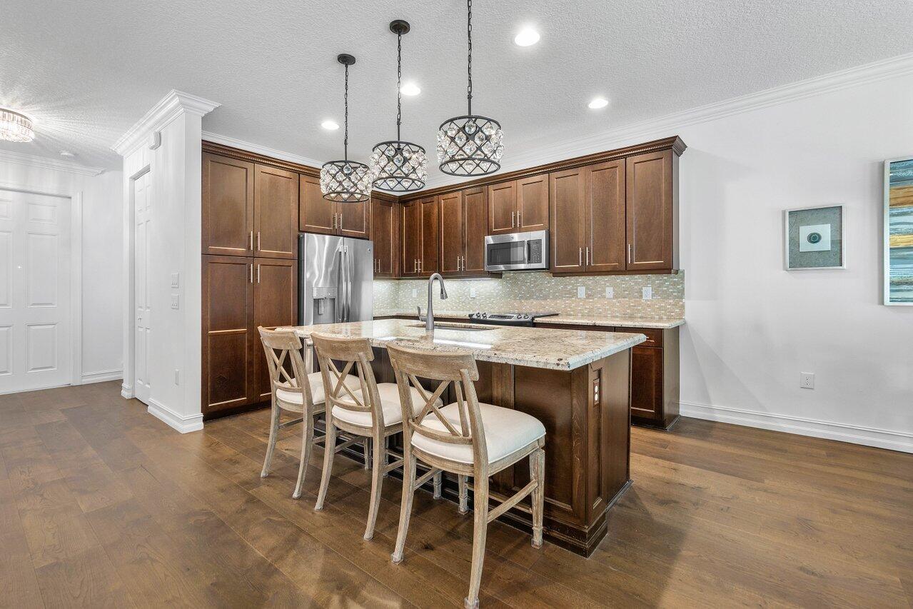 8084 Baltic Amber Road